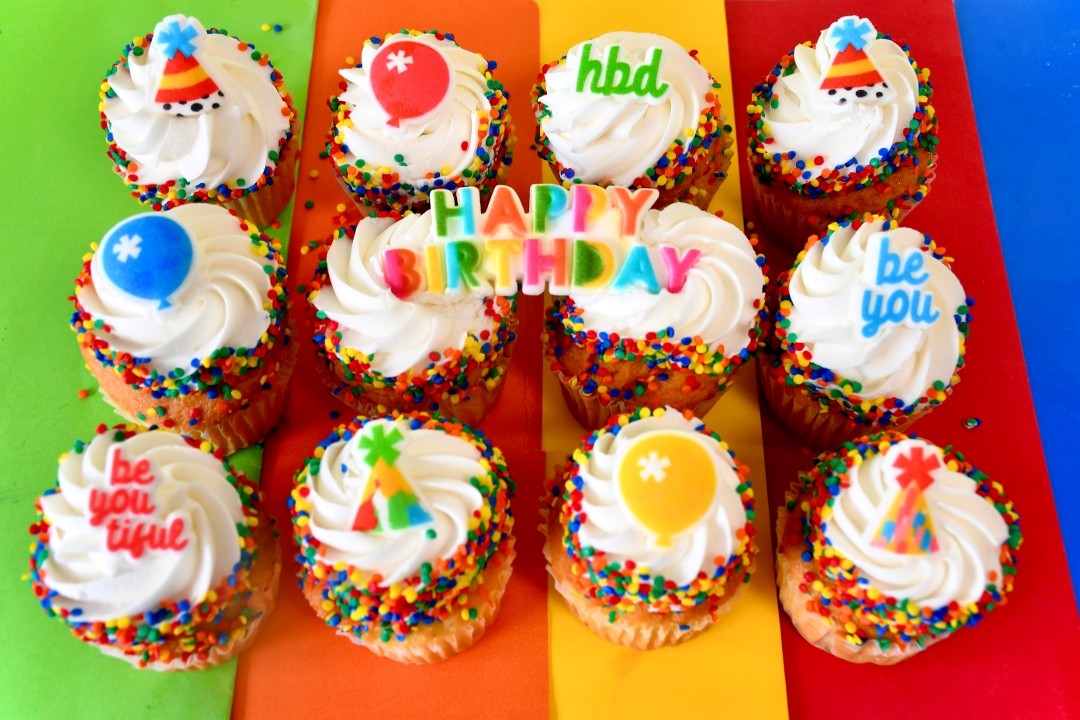 B-DAY CUPCAKES