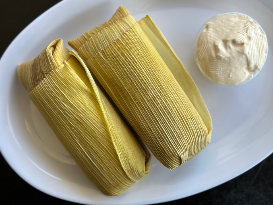 2 Tamales de Elote (Con Crema)