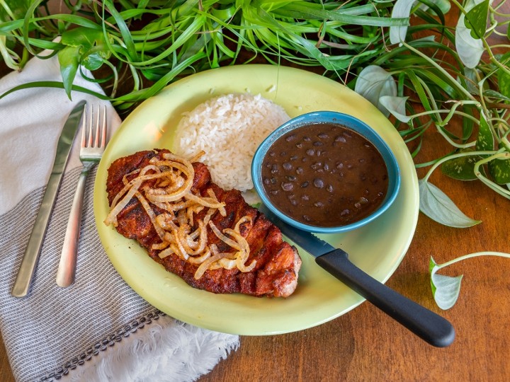 Puerco Bistec w Tostones