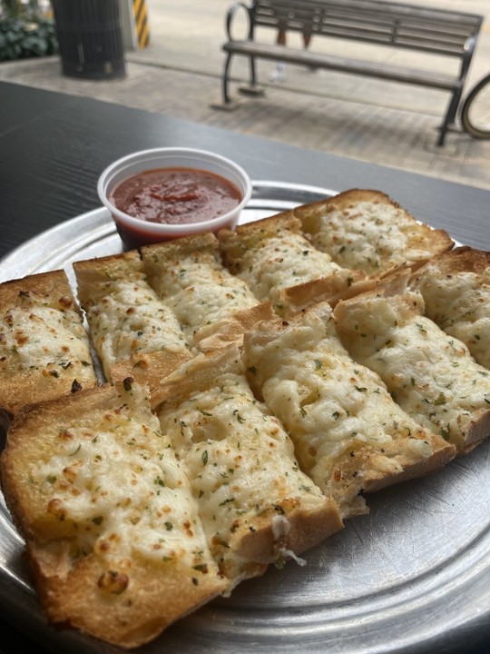 Garlic Cheese Bread (half)