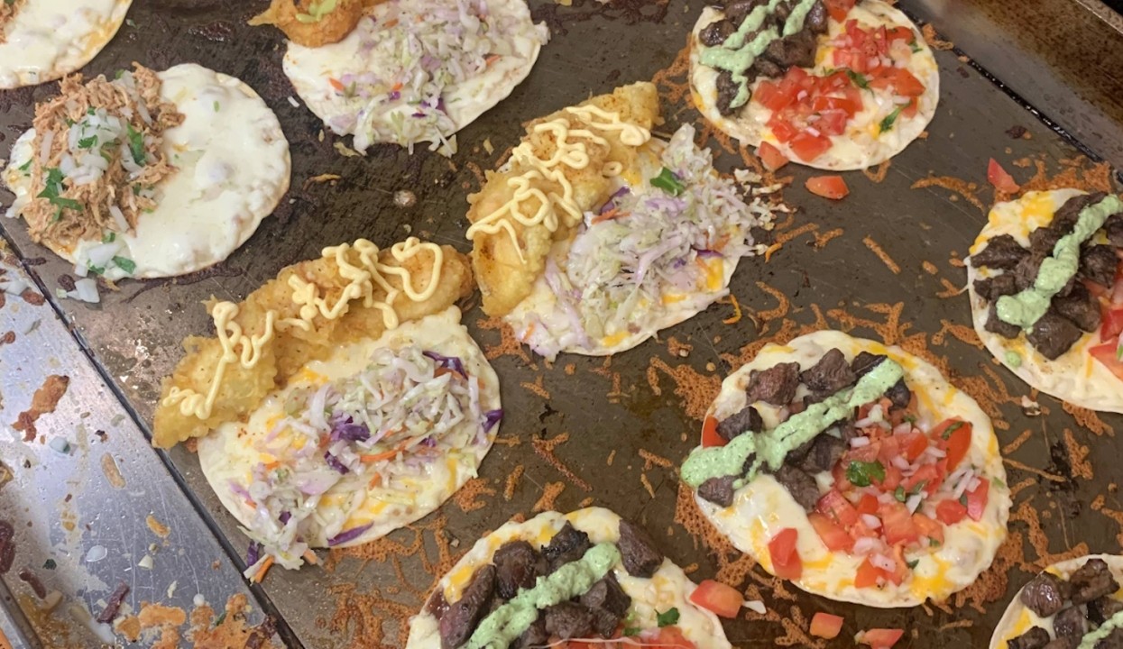 Taco Chinoz & Bar - Sterling 20921 Davenport Dr Unit 131