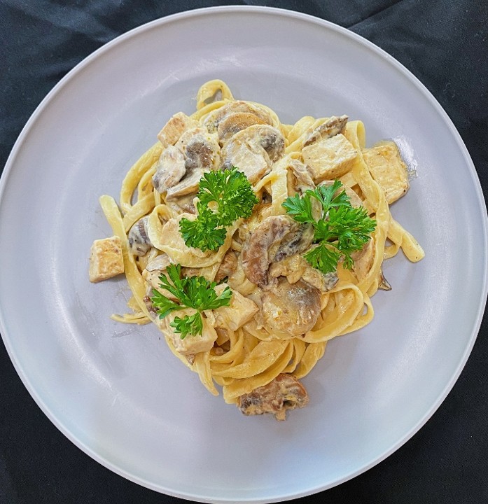 Fettuccine Pollo & Funghi