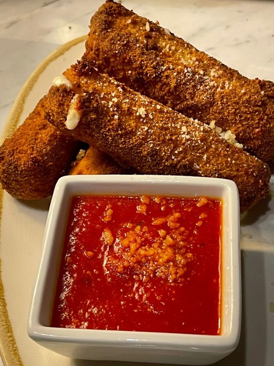 BREADED MOZZARELLA STICKS (4)