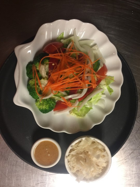 SL1. Chaang Garden Salad (Salad Pak)