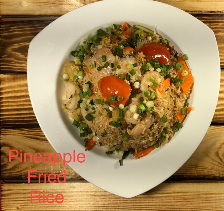 R1. Chaang Pineapple Fried Rice (Dinner)