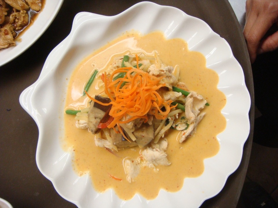 C1. Bamboo Red Curry(Lunch)