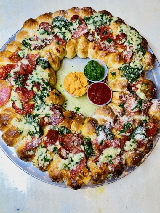 Christmas Wreath Garlic Knots