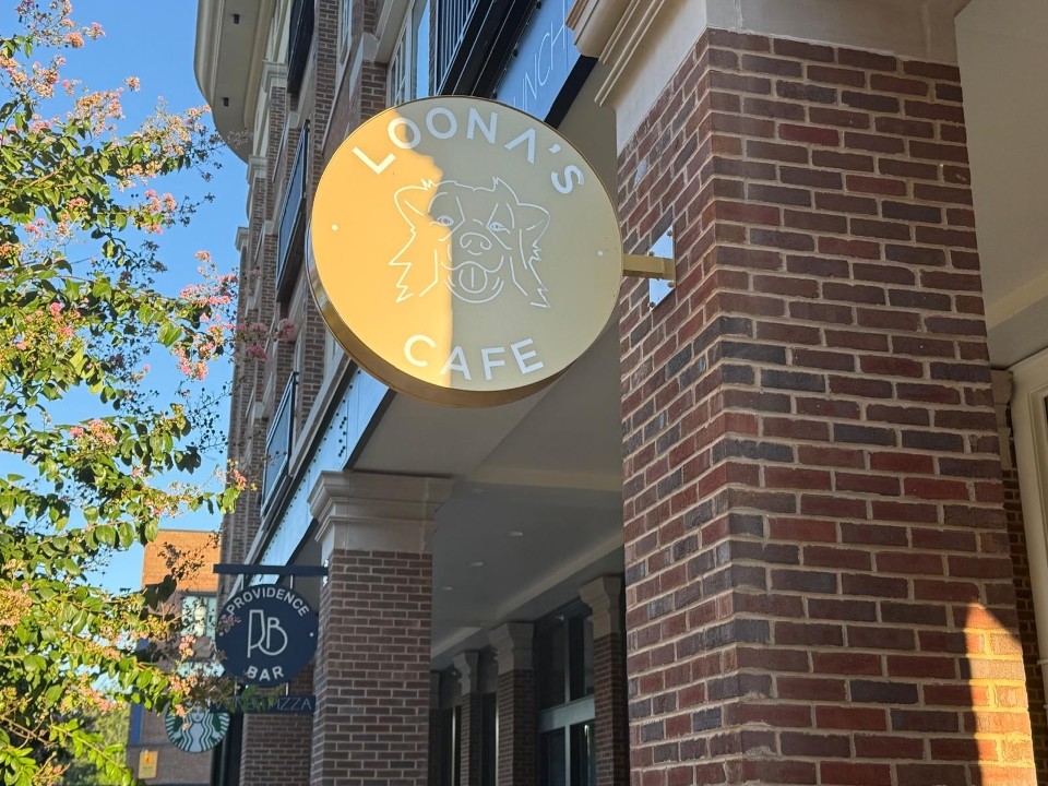 Loonas / Providence Bar