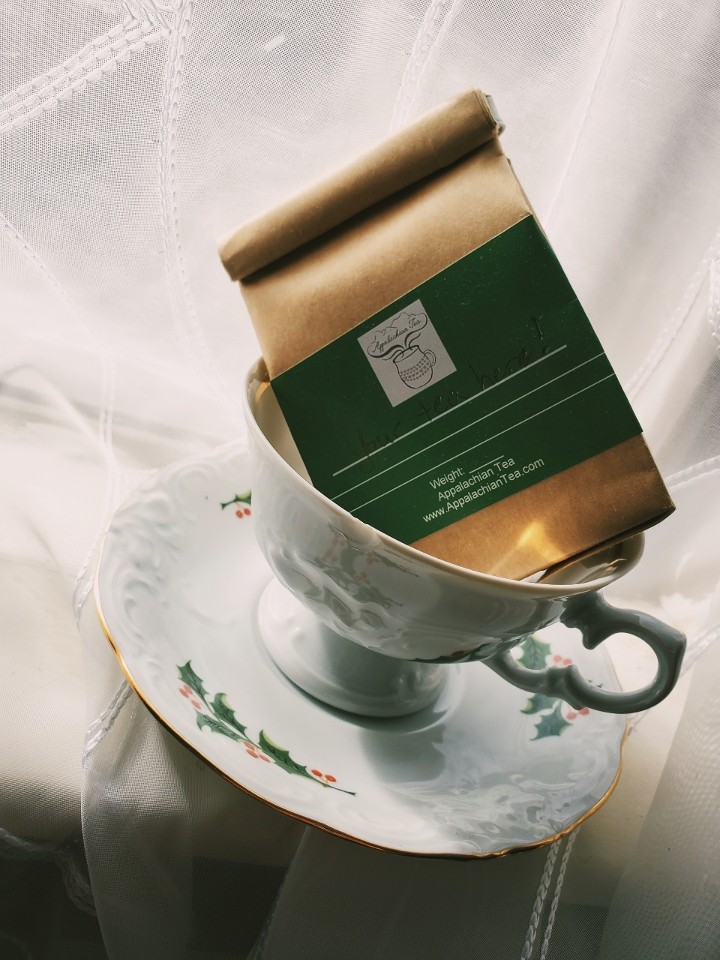 Tea cup/loose leaf gift set