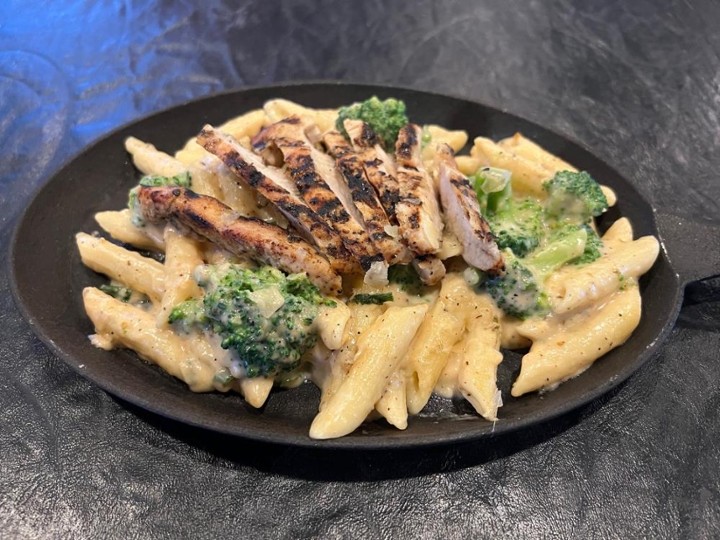 Grilled Chicken & Broccoli Penne Lunch