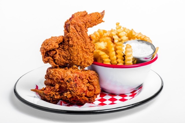 Nashville Hot Chicken & Fries (BONE-IN)