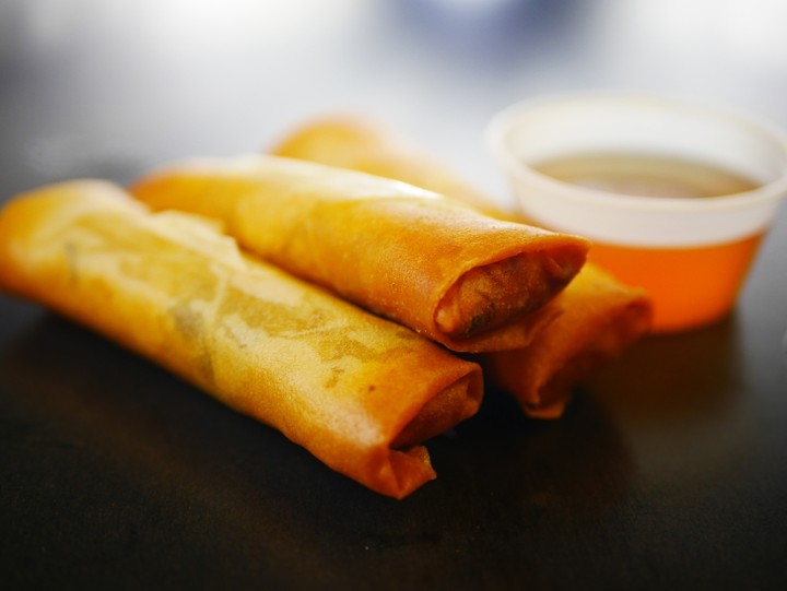 Egg Roll (3)W.Soy Vinaigrette