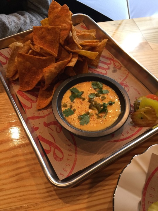 CHIPS & QUESO