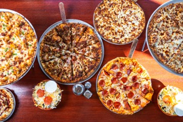 Geneo’s Pizza & Pub 809 Francis St