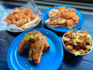 Blue Dog Tavern