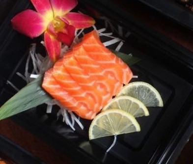 Salmon (SAKE) Sashimi (4pcs)