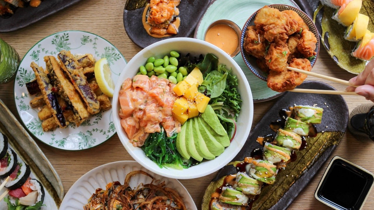 Lucky Trendy Sushi 2735 North Milwaukee Avenue