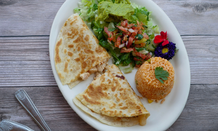 L Quesadilla Rellena