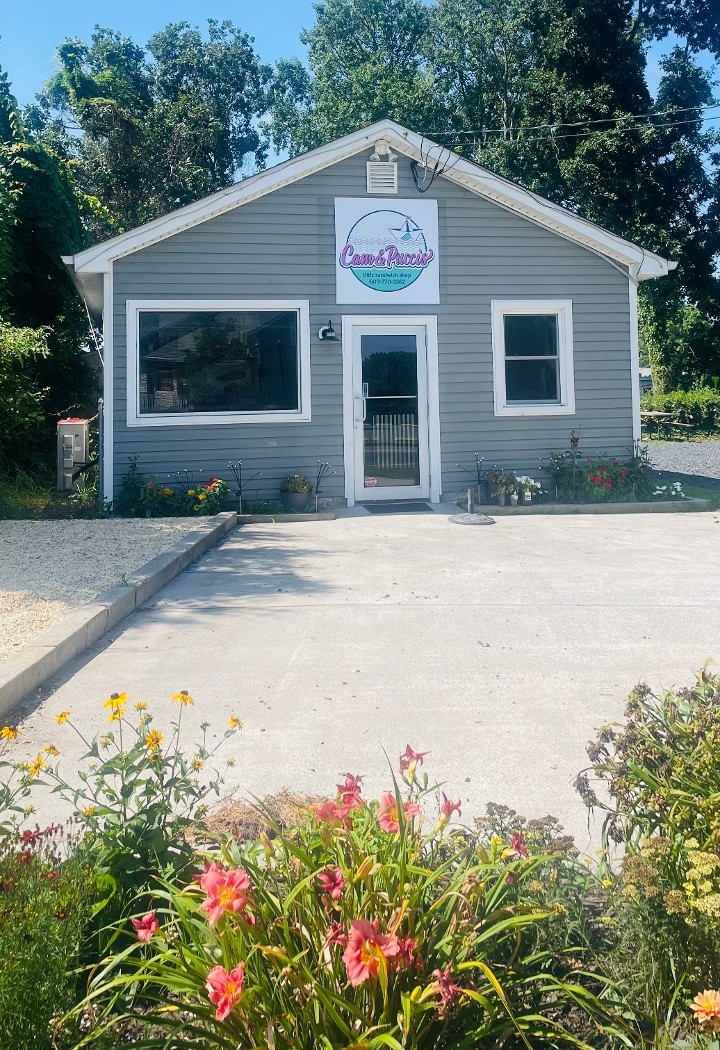 Cam & Pucci’s 508 Town Bank Road