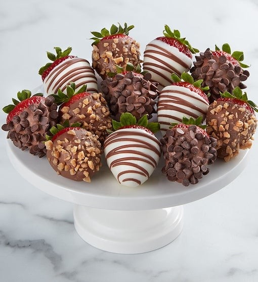 DIPPED FANCY STRAWBERRIES