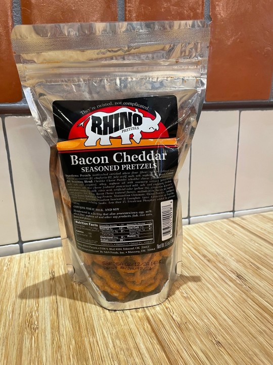 Rhino, Bacon Cheddar Pretzels, 5.5 oz