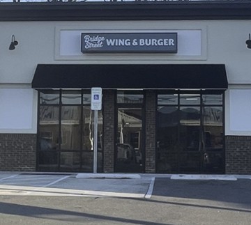 Bridge Street Wing & Burger