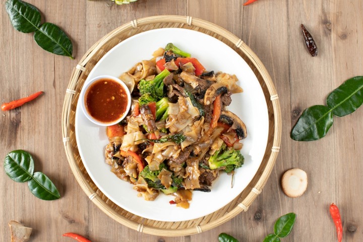 Pad Kee Mao (Drunken Noodle)