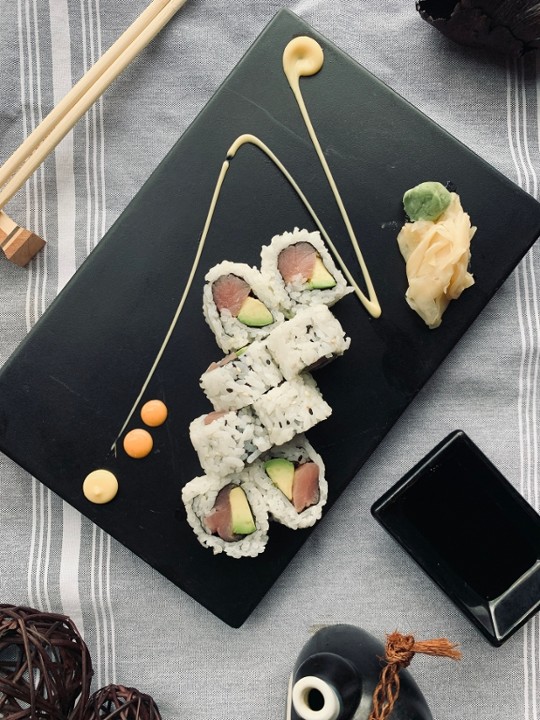 Tuna Avocado Maki (8pcs)