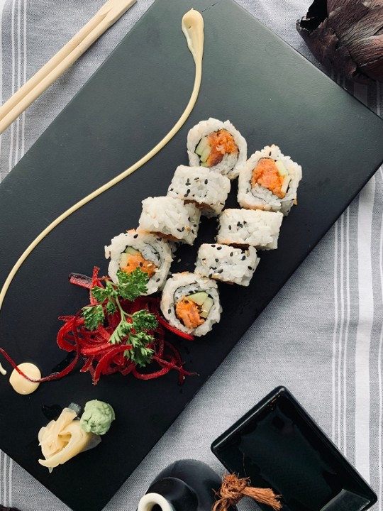 Spicy Tuna Maki (8pcs)