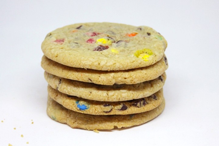 M&M Chocolate Chip Cookie