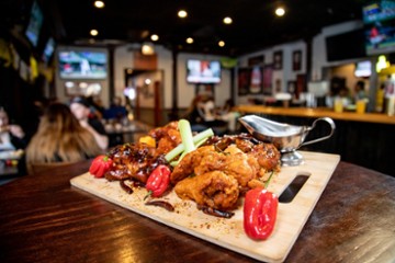 Output Sports Bar Lounge - Berwyn