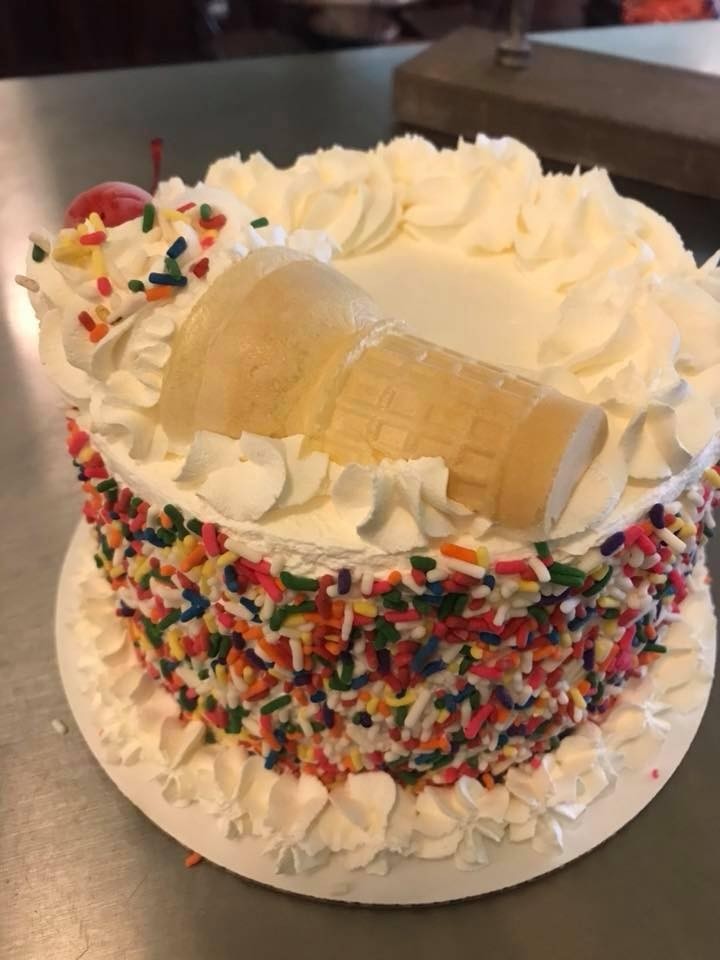 Vanilla Ice Cream Cake - 48 Hour Notice