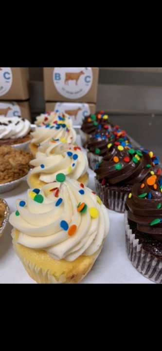 Yellow Buttercream Cupcakes