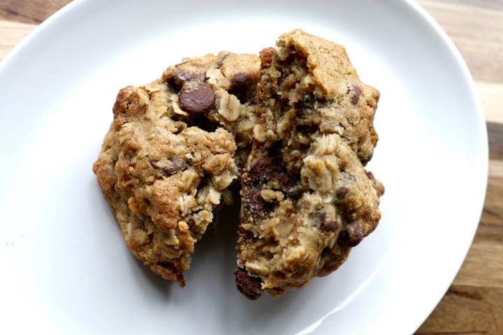 Oatmeal Chocolate Chip Cookie (DF, GF)