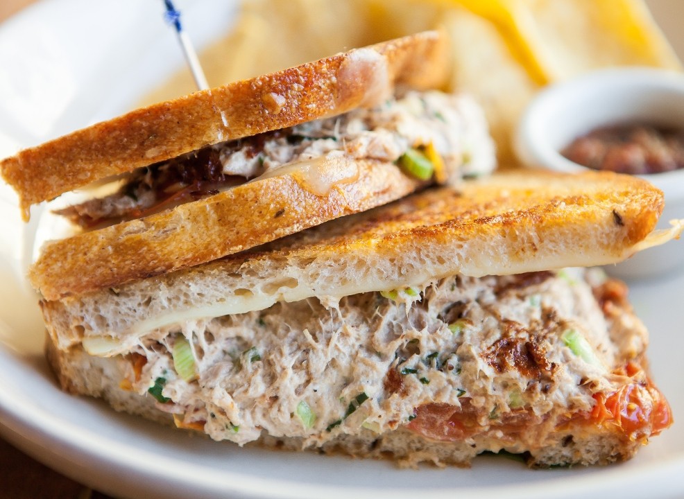 Tuna Melt (lunch ONLY)