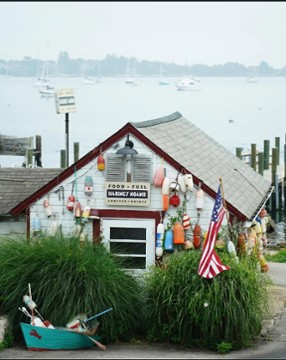 Haring's Noank - Noank, CT 15 Riverview Avenue