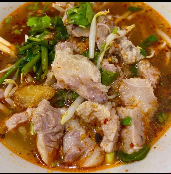 Pork Rib Noodles Soup