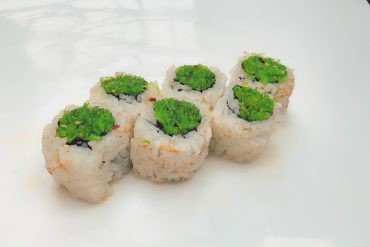 B.6 Seaweed Salad Roll