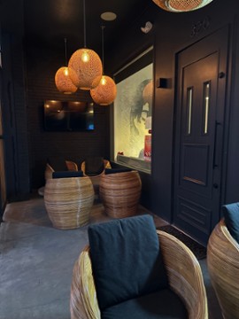 Spelling Thai Bistro 320 South La Brea Avenue