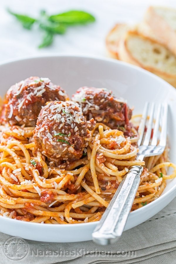 Spaghetti with Meatballs Or Sausage