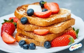French Toast with Fruits