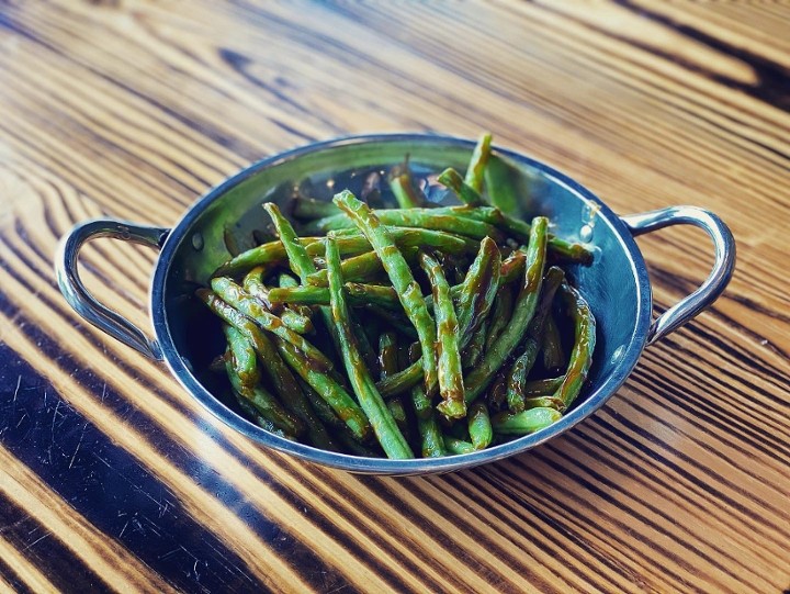 V6. Sauteed Green Beans