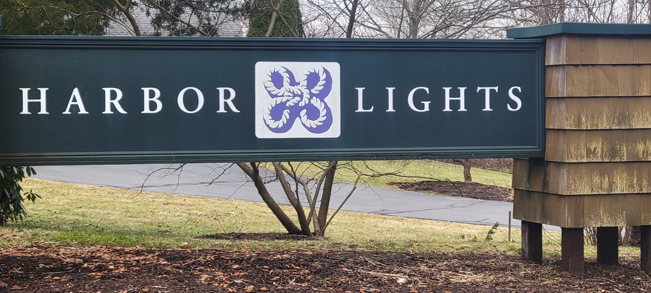 Harbor Lights Golf Course & Restaurant 150 Gray Street