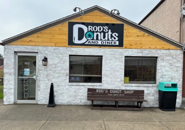 Rods Donuts & Diner 208 N Main St