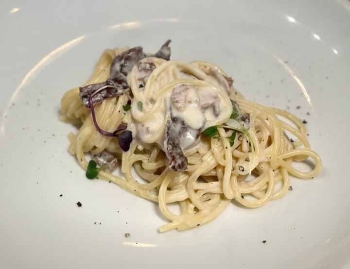 SPAGHETTI CACIO e PEPE