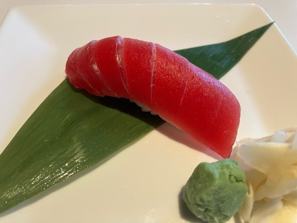Maguro (Bluefin Tuna) 1 pc Nigiri /w rice
