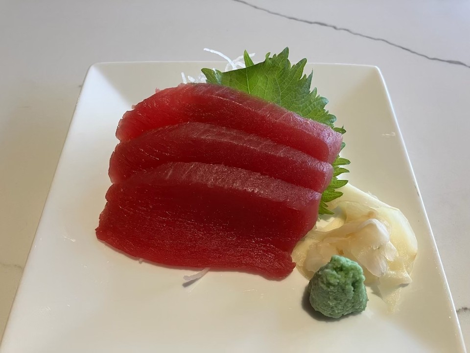 Maguro  (3pc) Bluefin Tuna) Sashimi