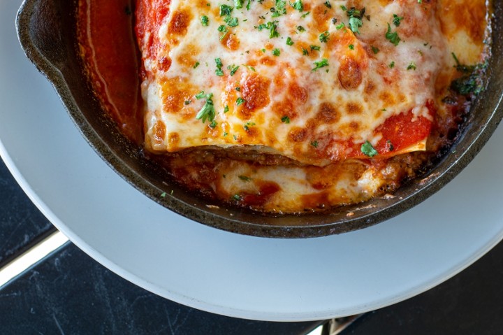 HOUSEMADE BOLOGNESE LASAGNA