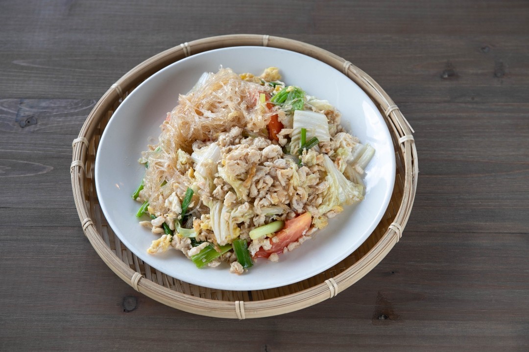 Pad Woon Sen (Glass Noodle Stir Fry)