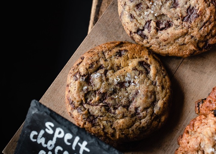 Spelt Chocolate Chip Cookie